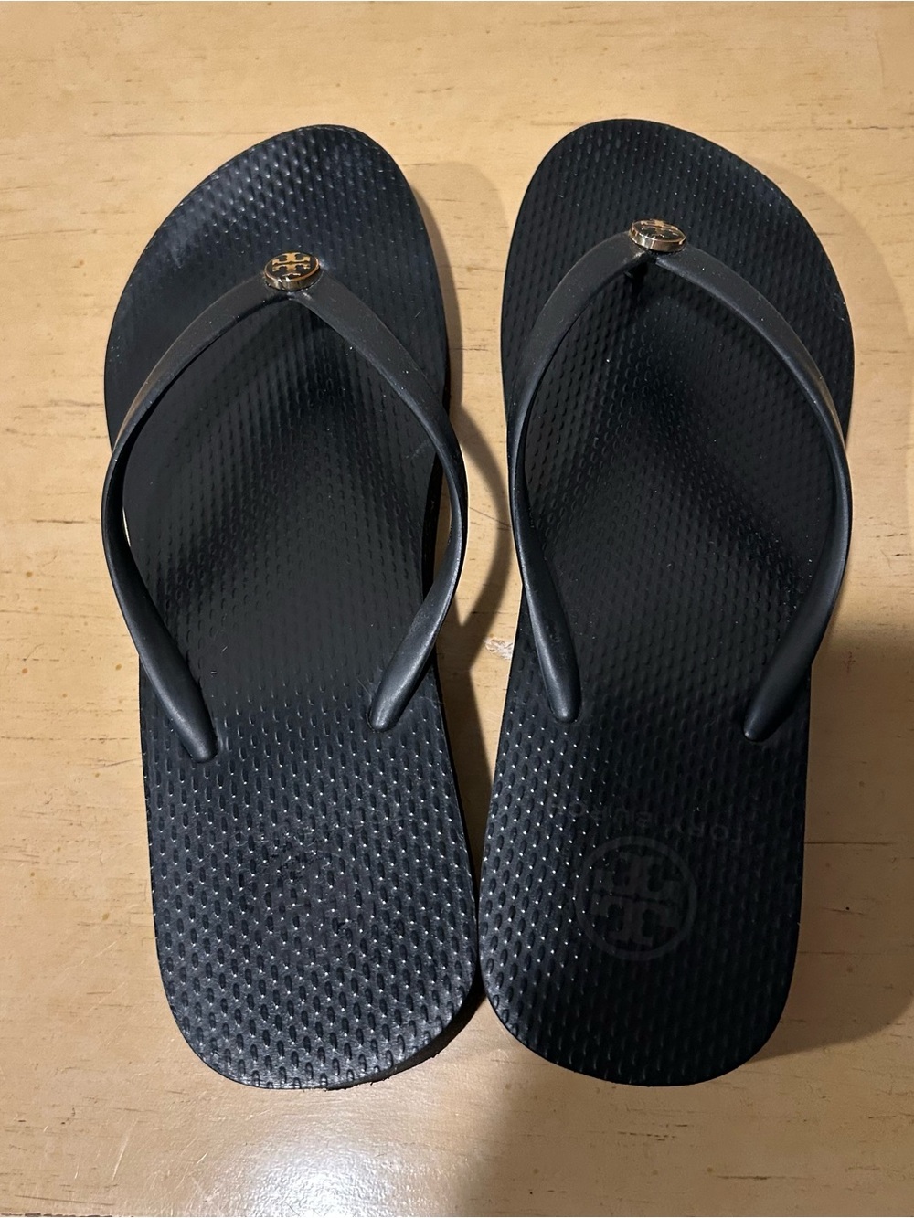 Tory Burch womens black monogram platform flip flop sandals in size 8,5 - Picture 2 of 8